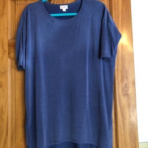 LuLaRoe Irma tuinic top.